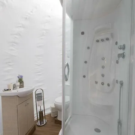 Luxury Bubble Suites *