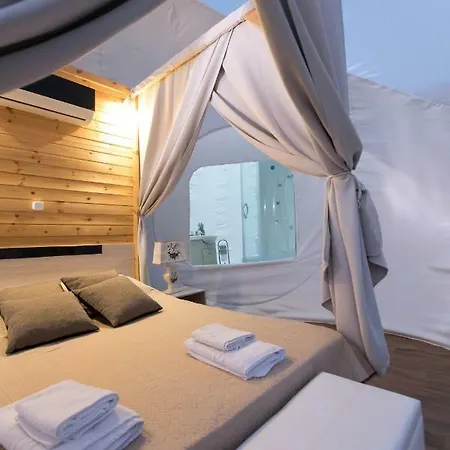 Luxury Bubble Suites * Nea Moudania